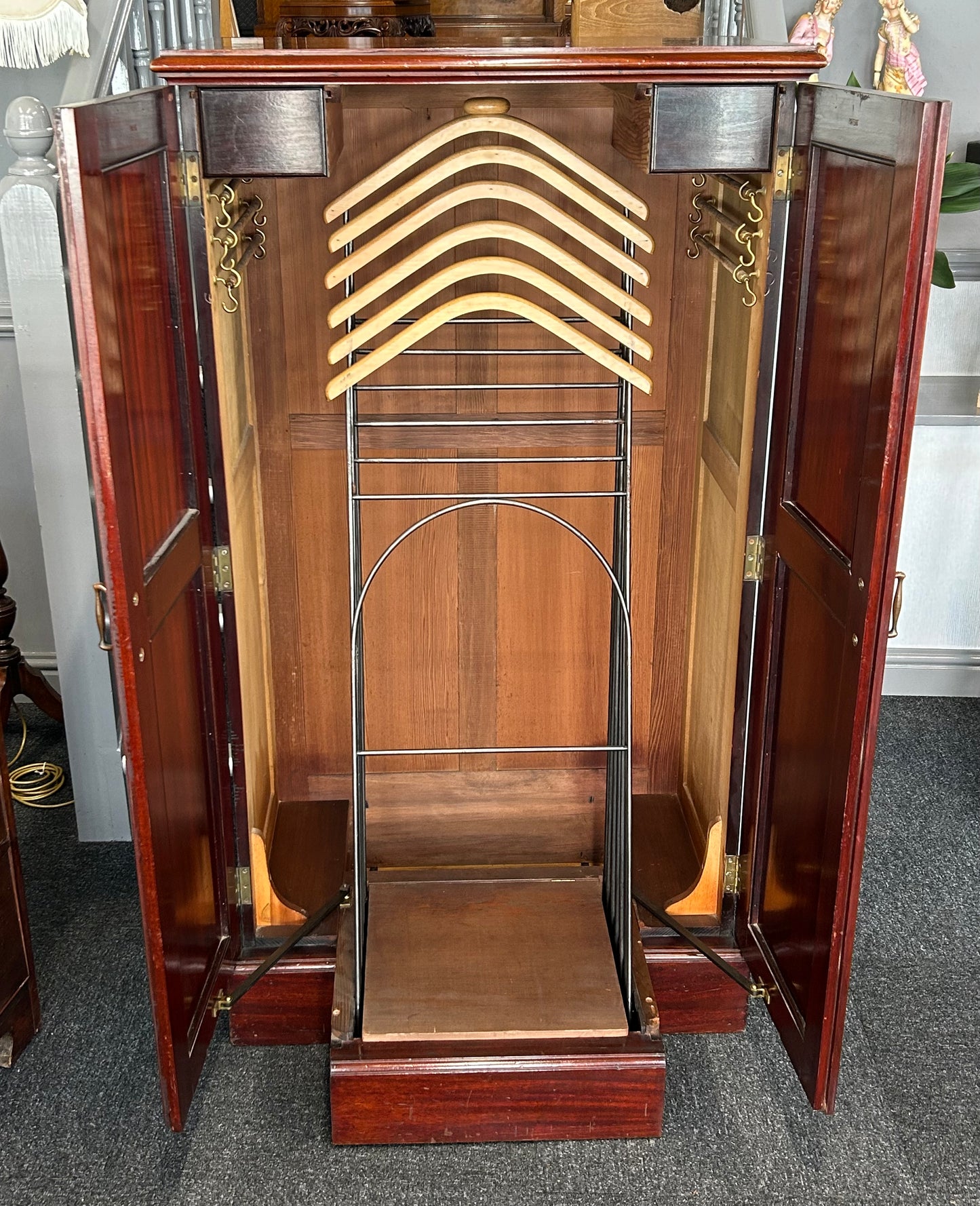 Mahogany Gentleman’s valet cupboard