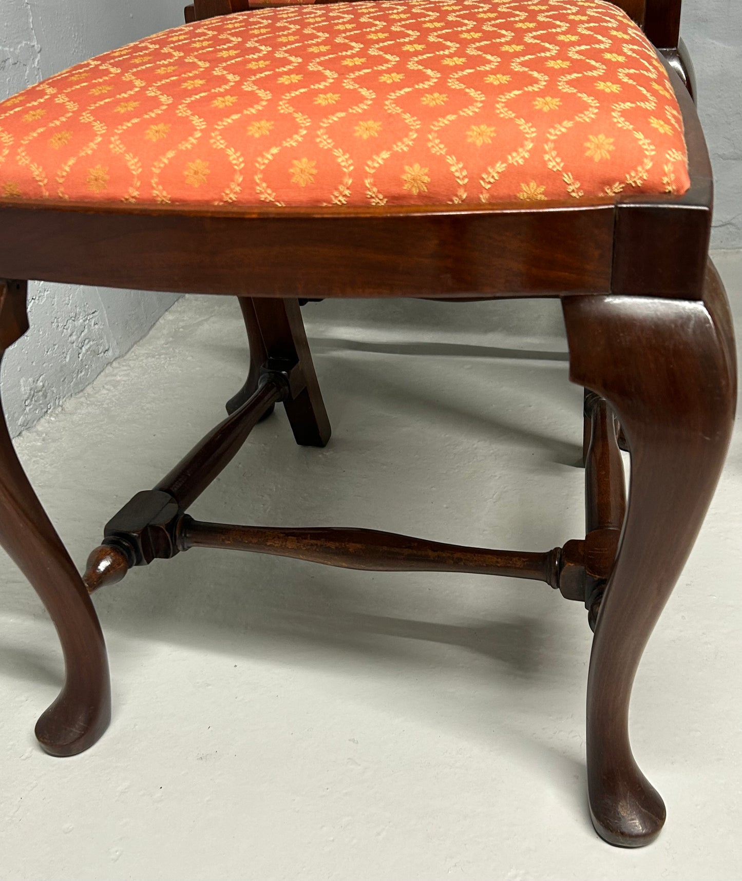 Set of 5 Queen Anne mahogany dining chairs