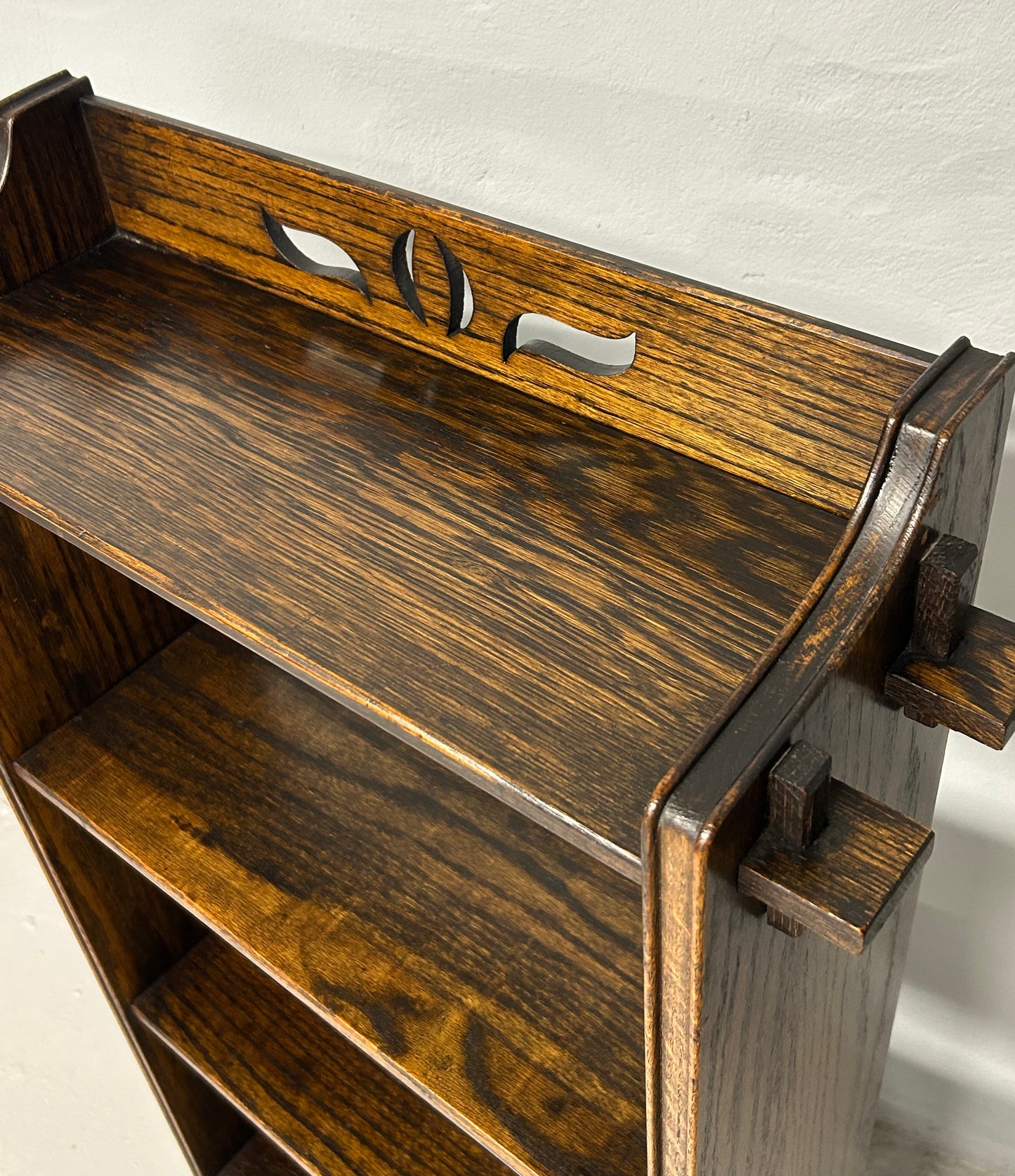 Oak arts and crafts small bookcase