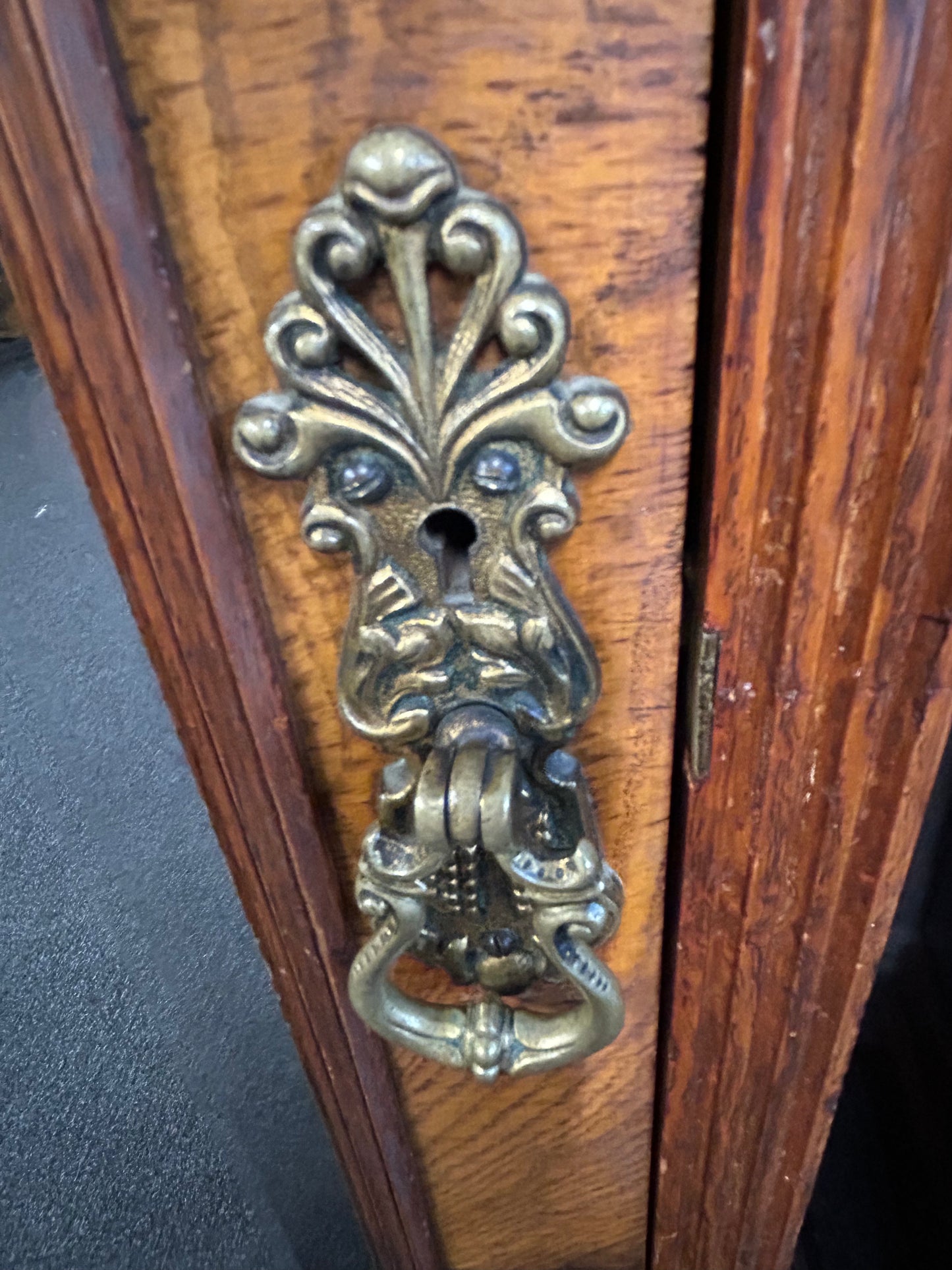 Large Victorian pollard oak wardrobe