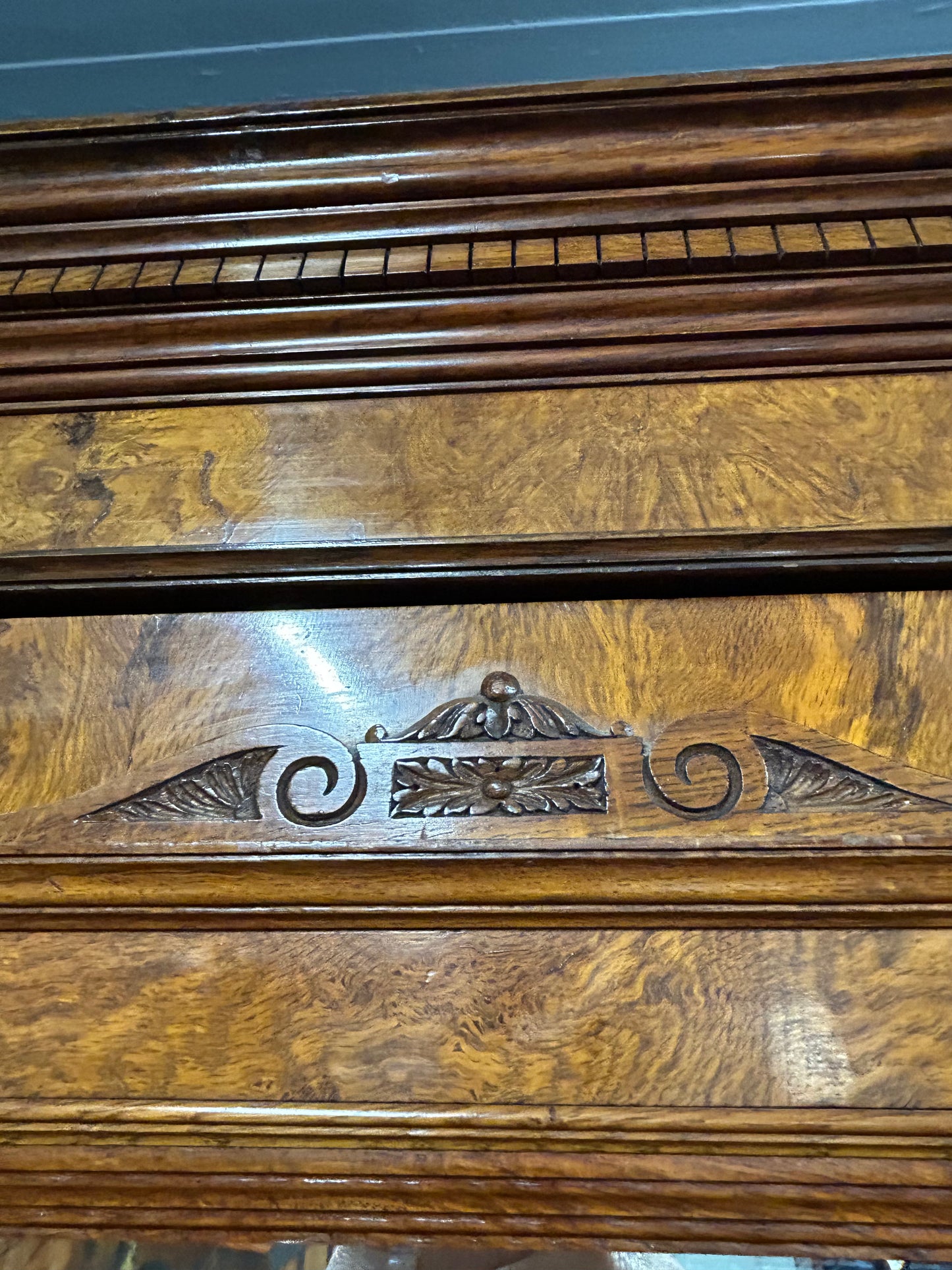 Large Victorian pollard oak wardrobe