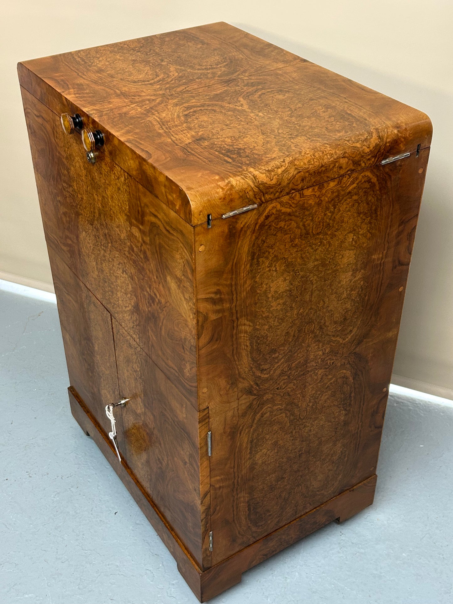 Art Deco Burr walnut metamorphic rise and fall drinks cabinet