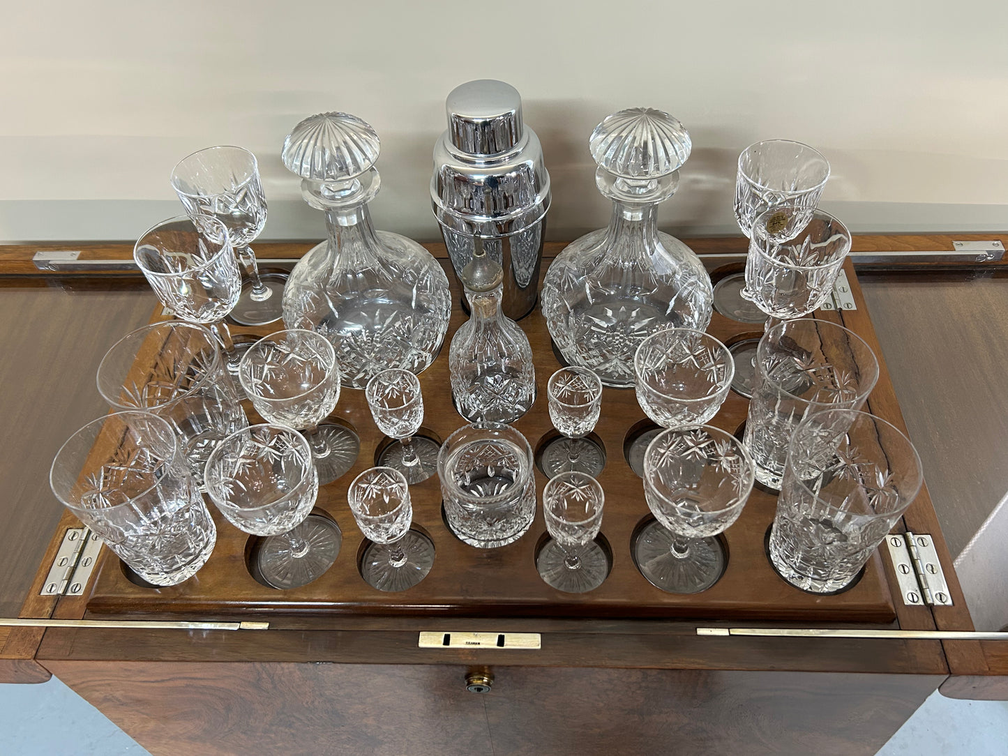 Art Deco Burr walnut metamorphic rise and fall drinks cabinet