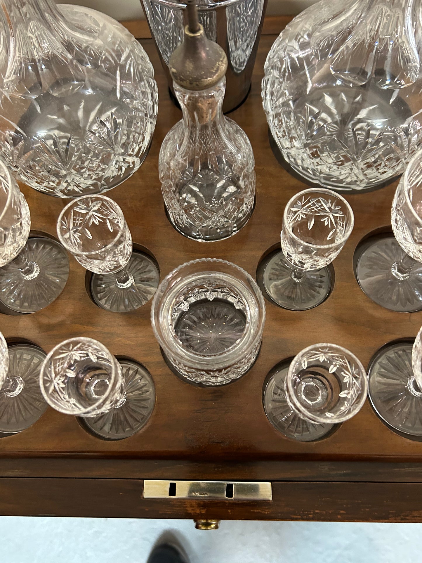 Art Deco Burr walnut metamorphic rise and fall drinks cabinet