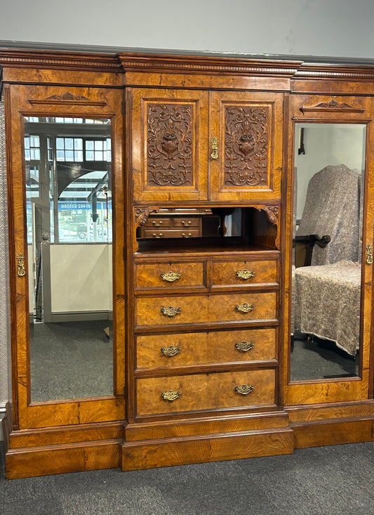 Large Victorian pollard oak wardrobe