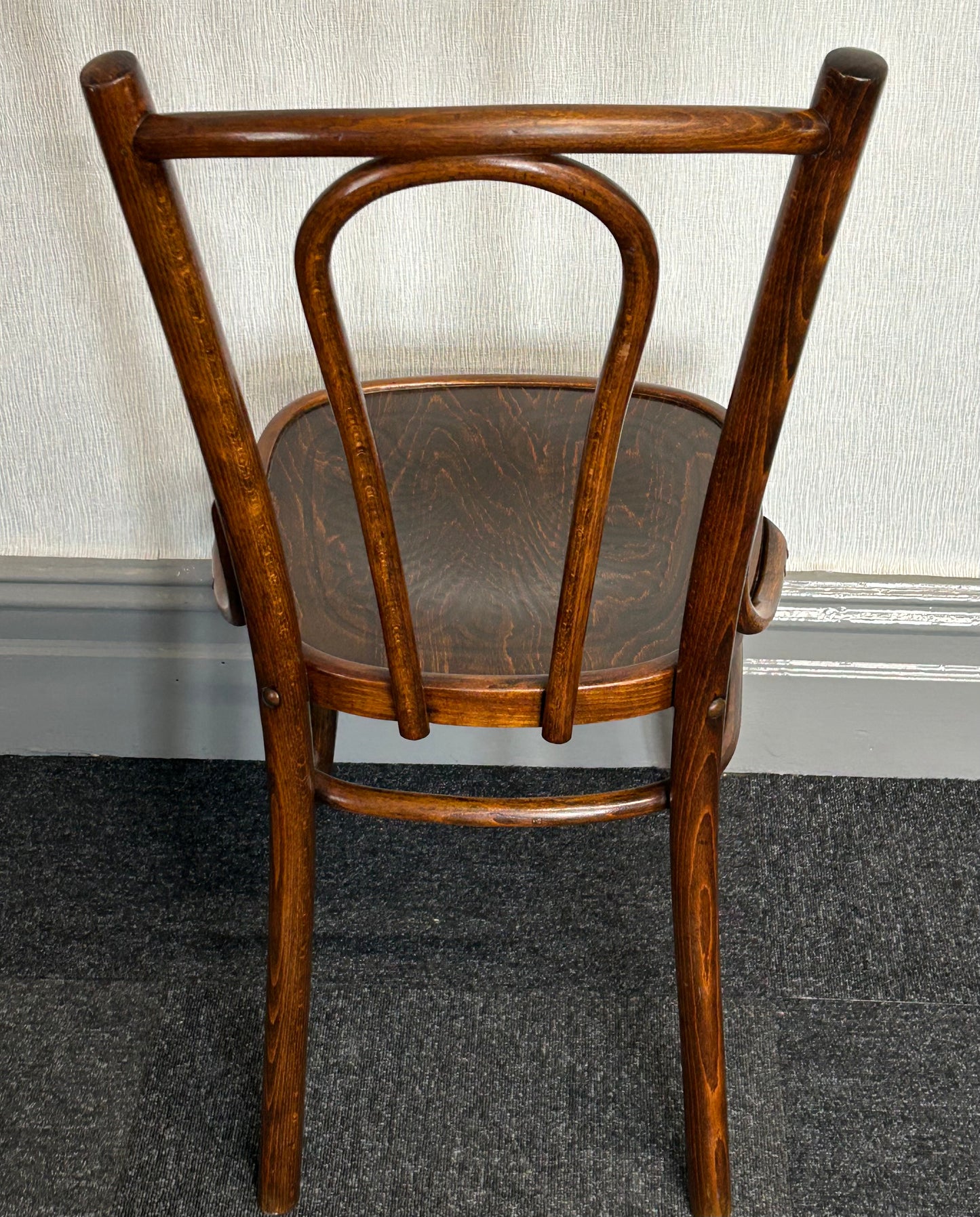 Set of 6 Bentwood Thonet chairs