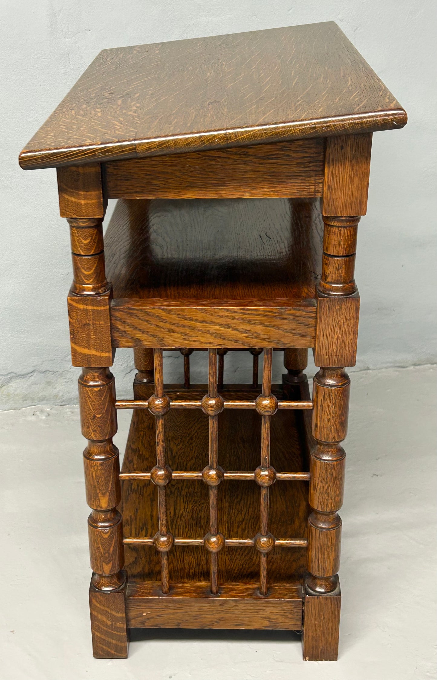 Oak arts and crafts bookcase stand