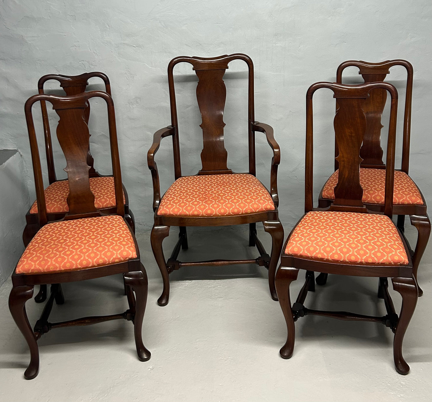 Set of 5 Queen Anne mahogany dining chairs
