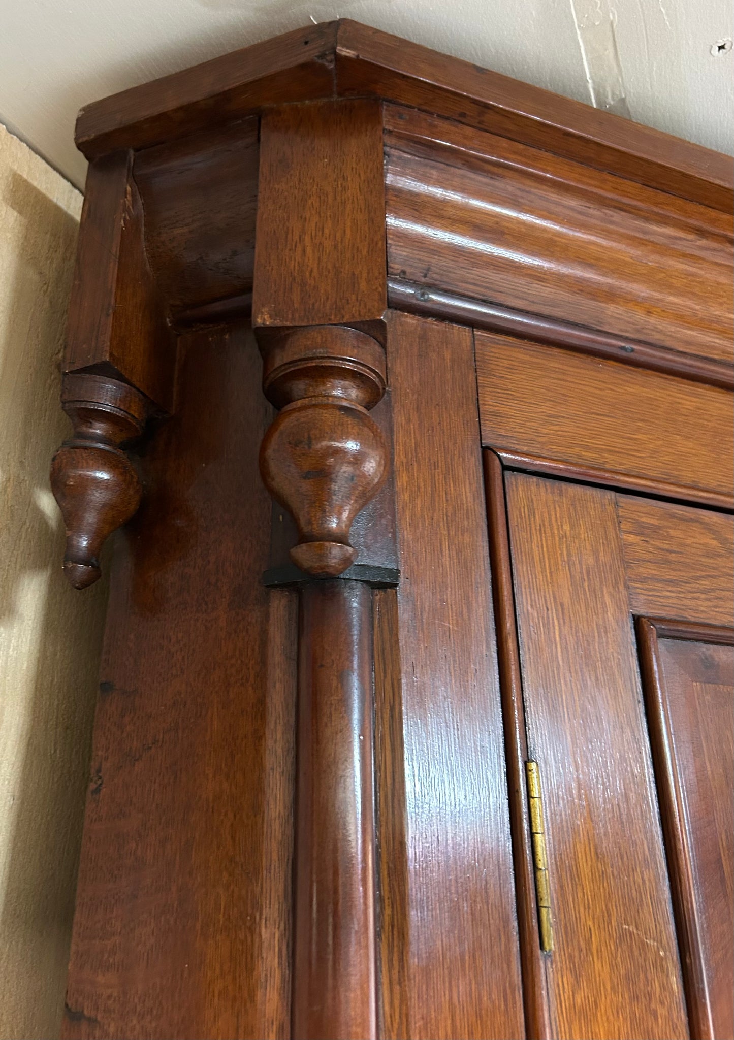 Welsh free standing oak corner cabinet