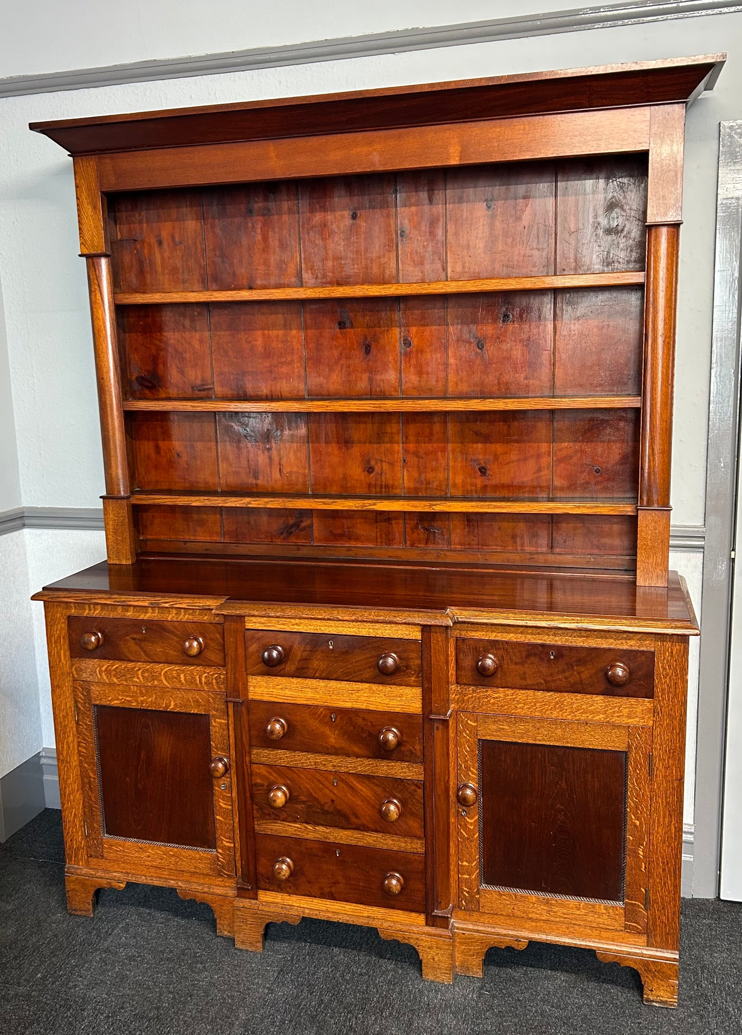 Oak Welsh dresser with Breakfront drawers