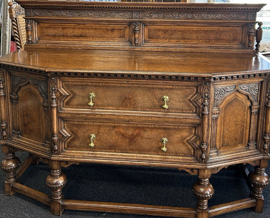 Waring and Gillow of Lancaster oak sideboard