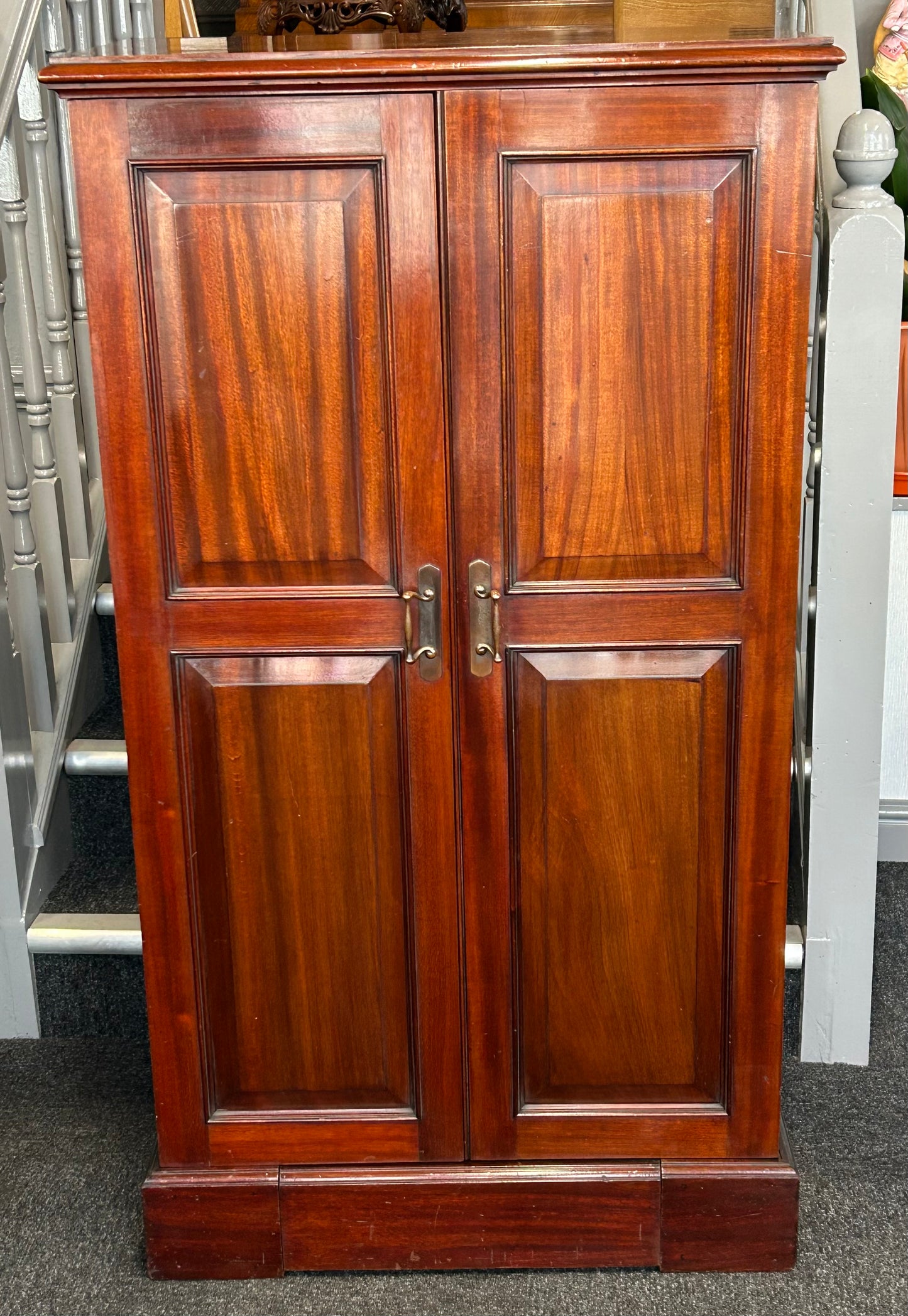 Mahogany Gentleman’s valet cupboard