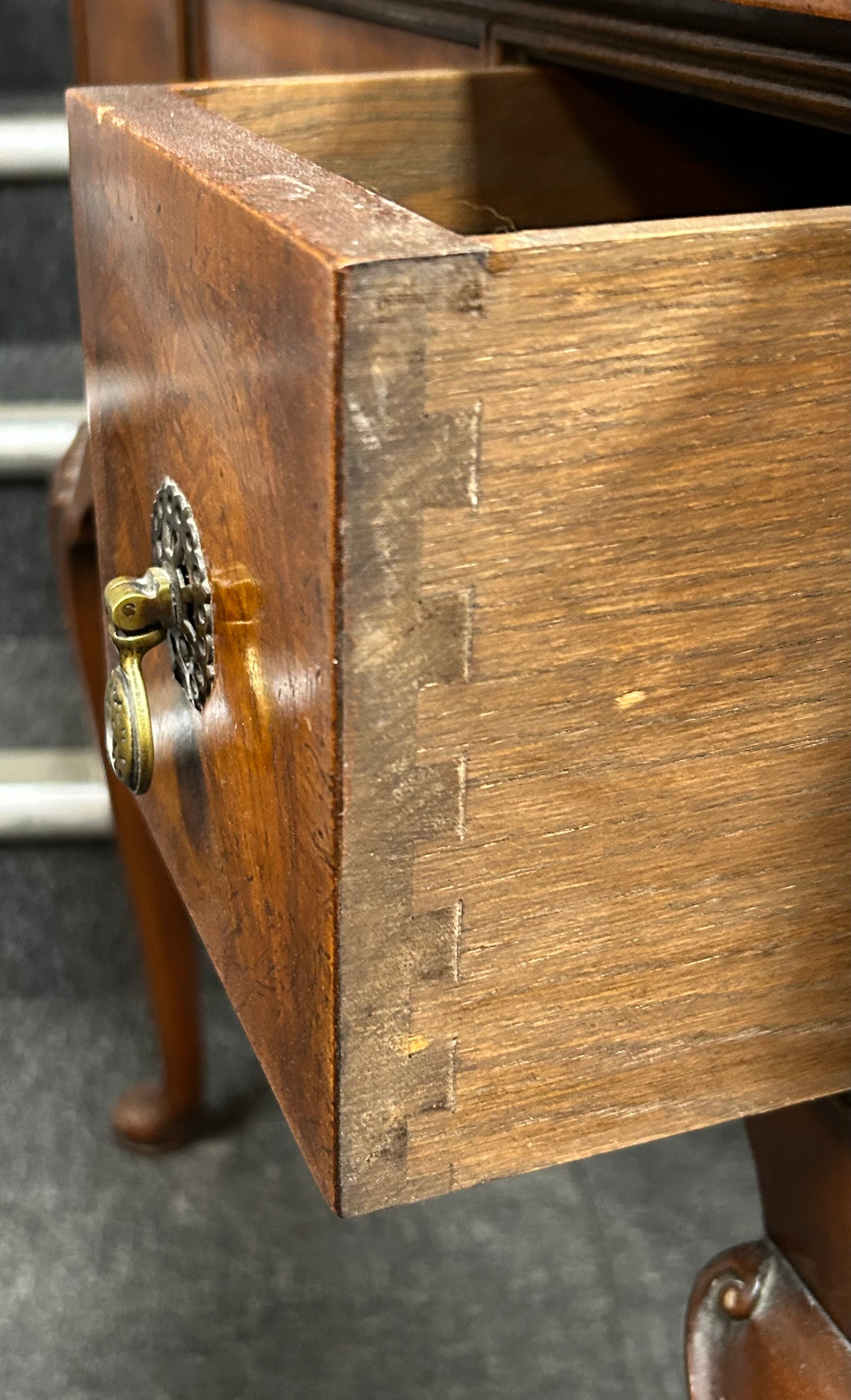Queen Anne style 1920s walnut lowboy