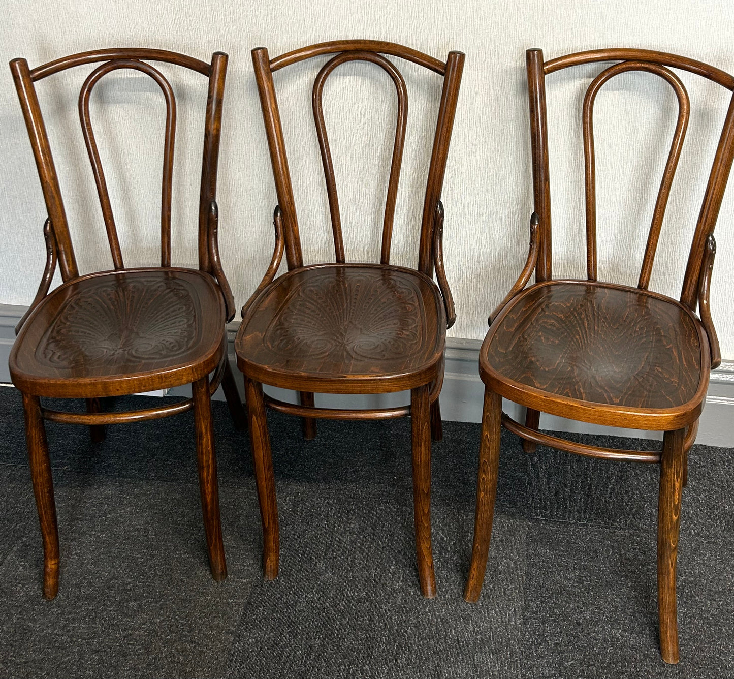 Set of 6 Bentwood Thonet chairs