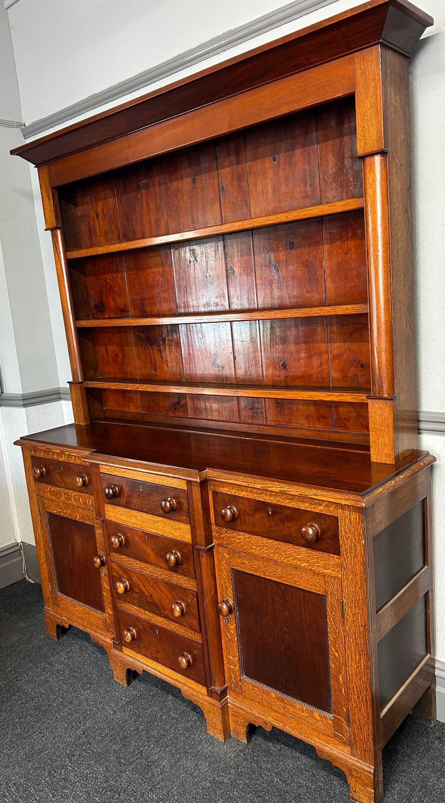 Oak Welsh dresser with Breakfront drawers