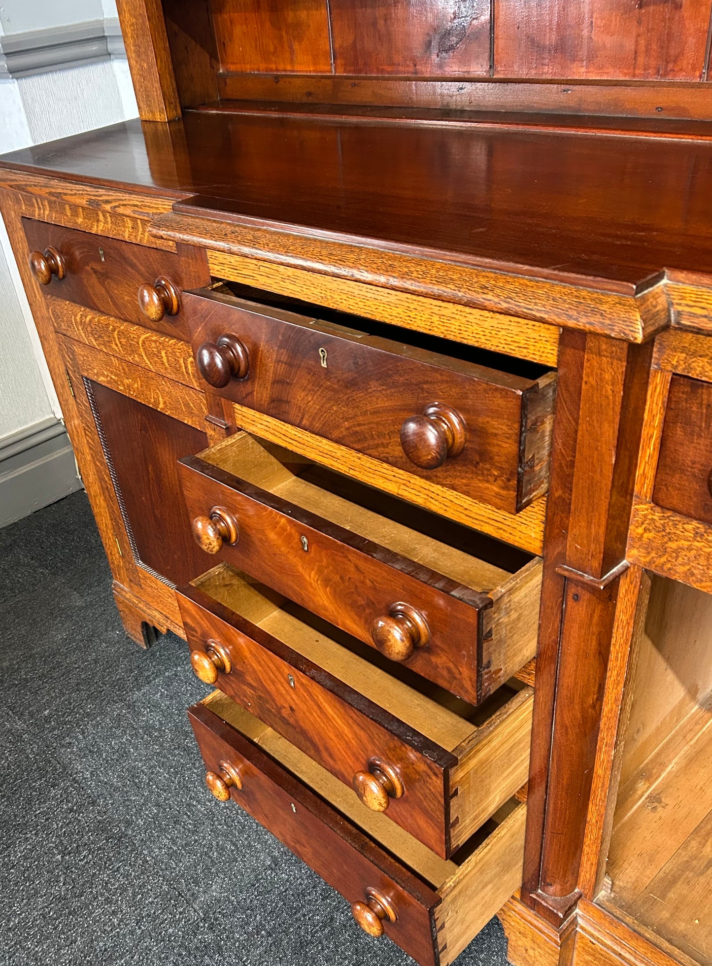 Oak Welsh dresser with Breakfront drawers