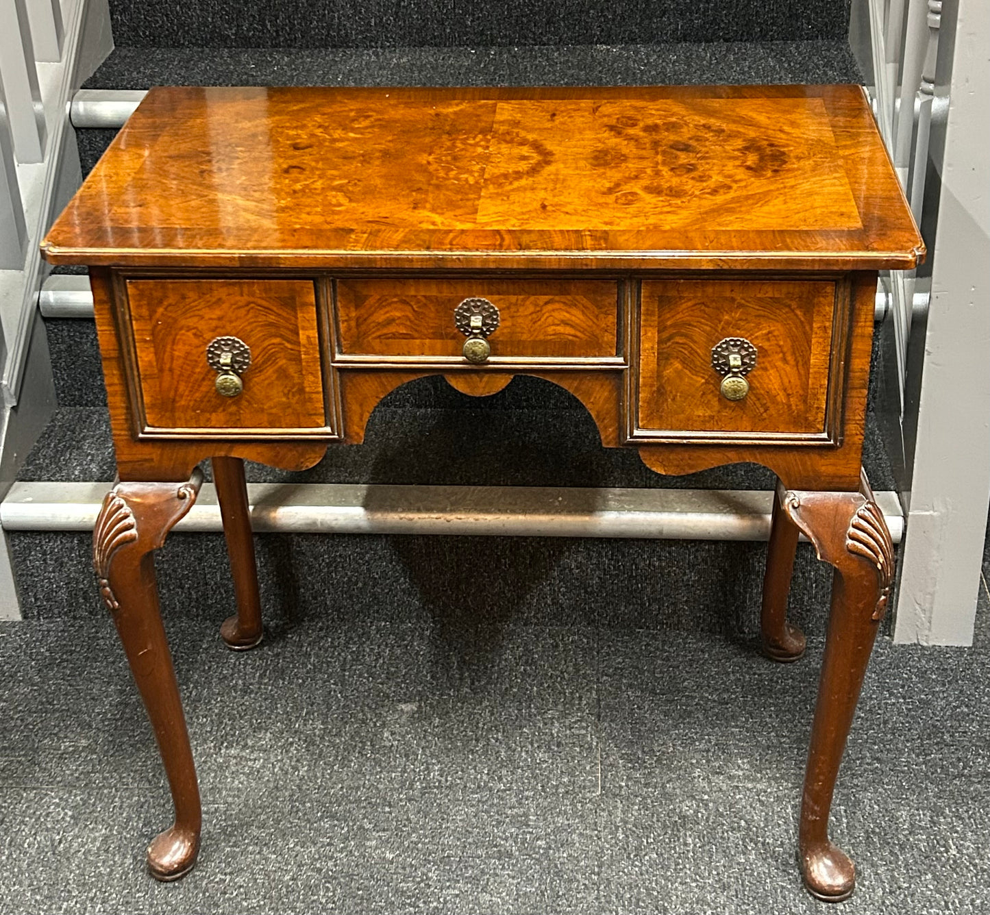 Queen Anne style 1920s walnut lowboy