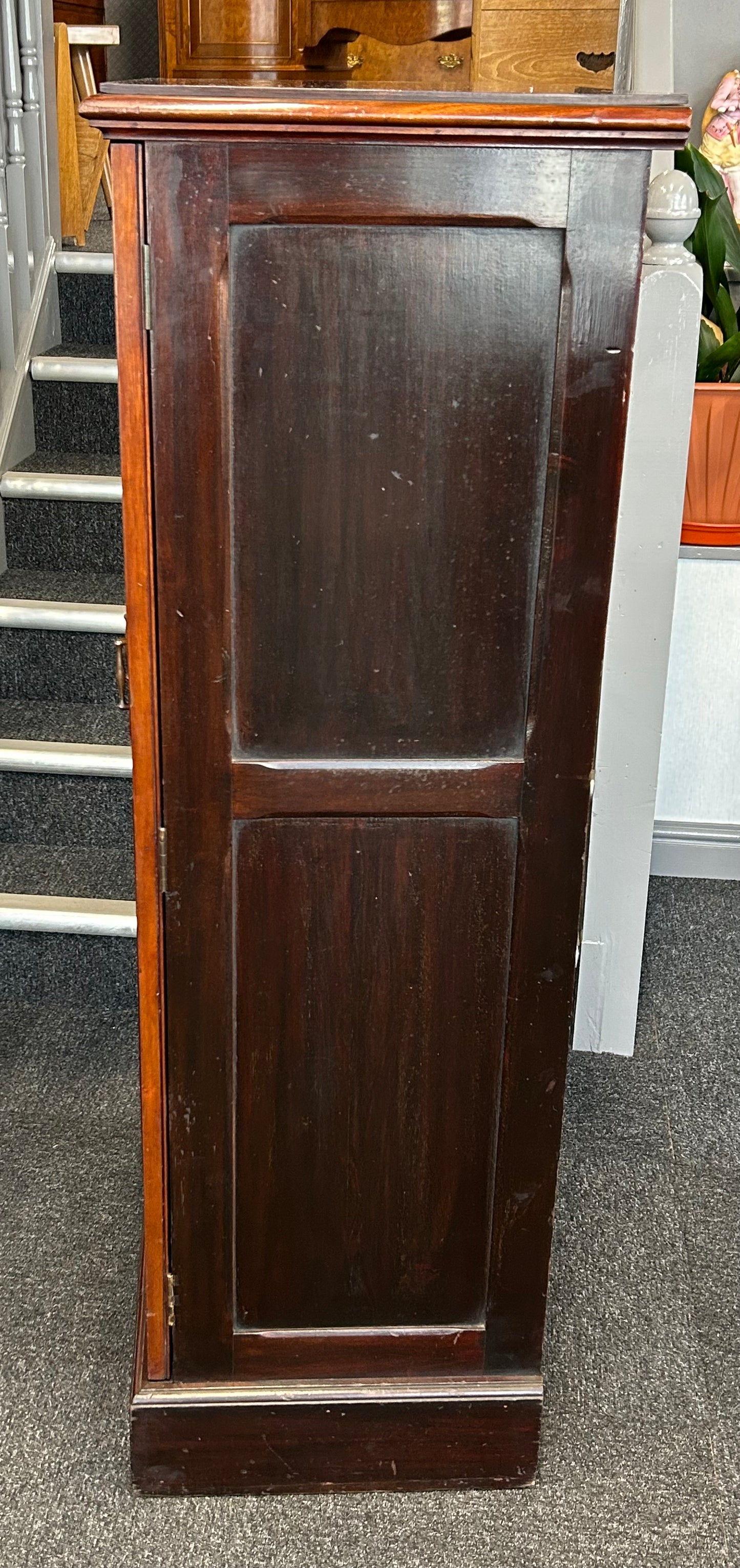 Mahogany Gentleman’s valet cupboard