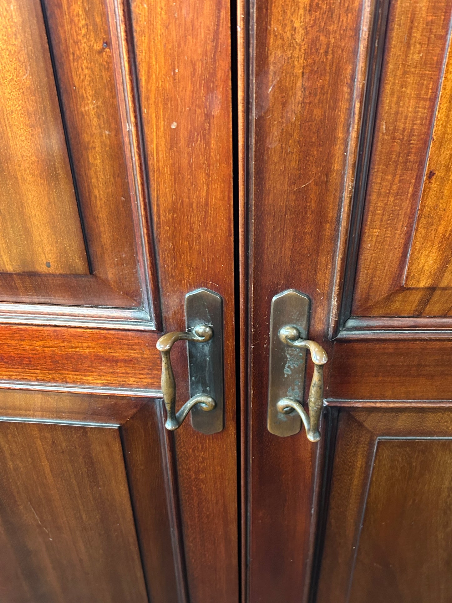 Mahogany Gentleman’s valet cupboard
