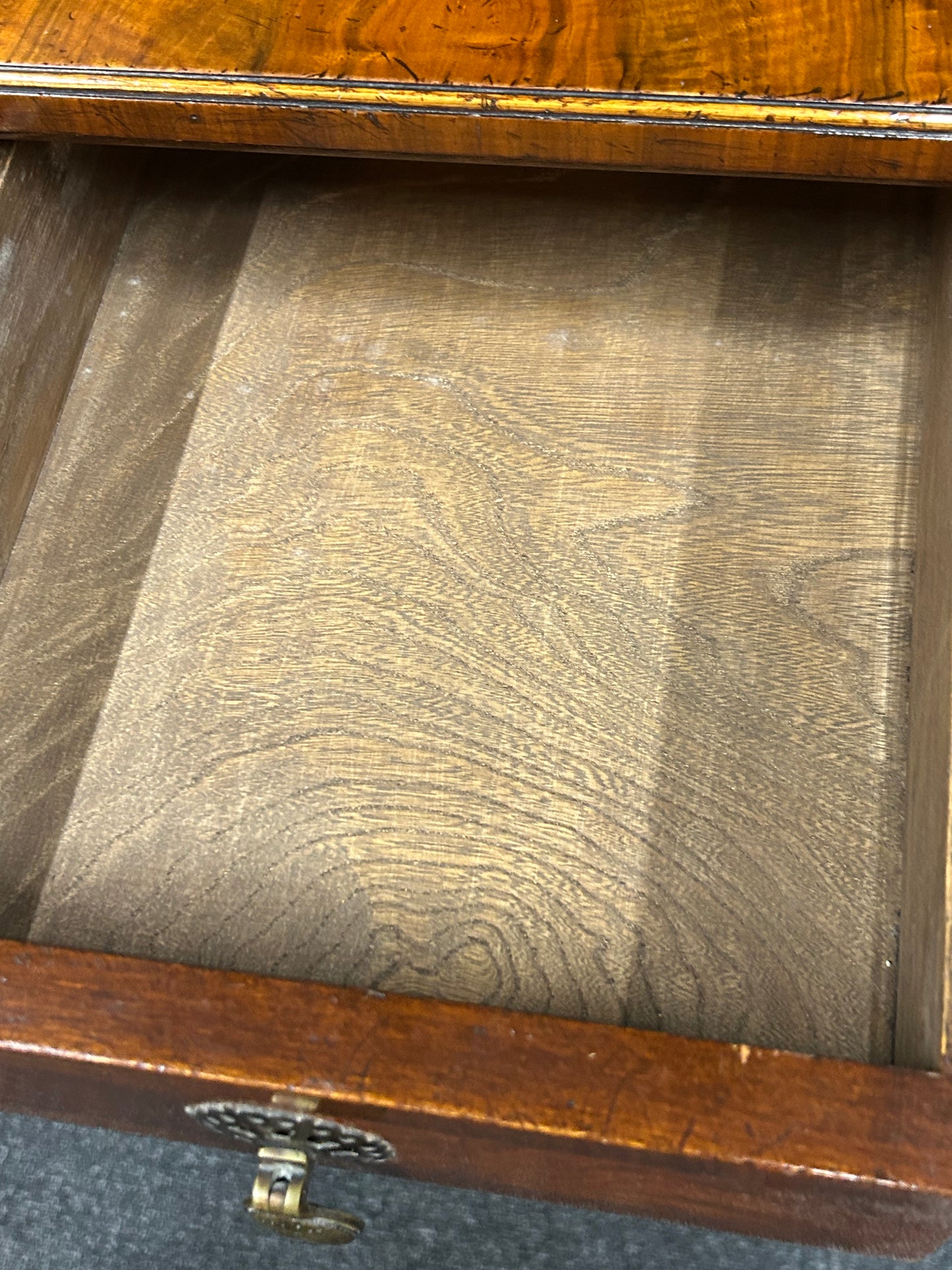 Queen Anne style 1920s walnut lowboy