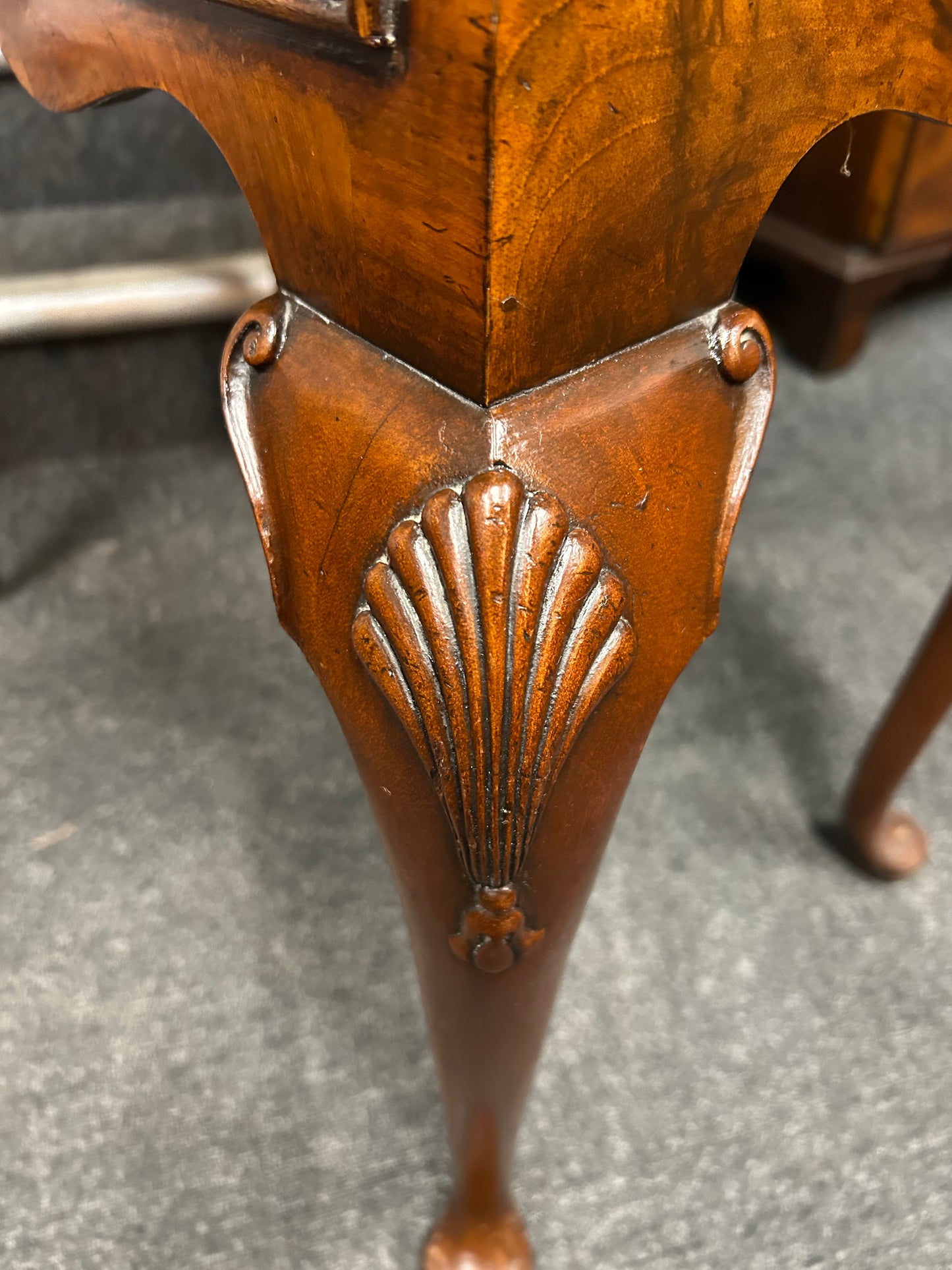 Queen Anne style 1920s walnut lowboy