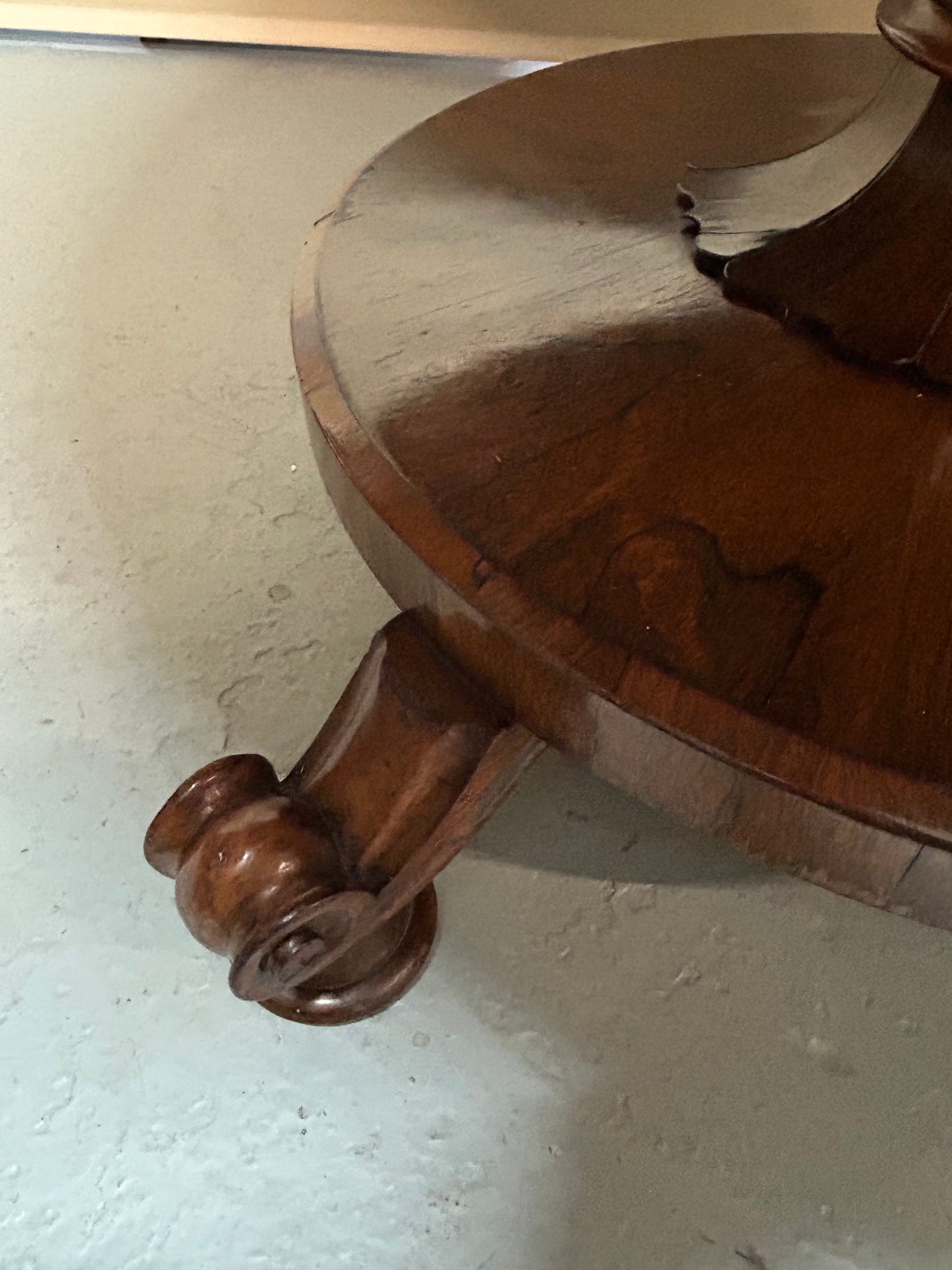 William IV Rosewood breakfast table