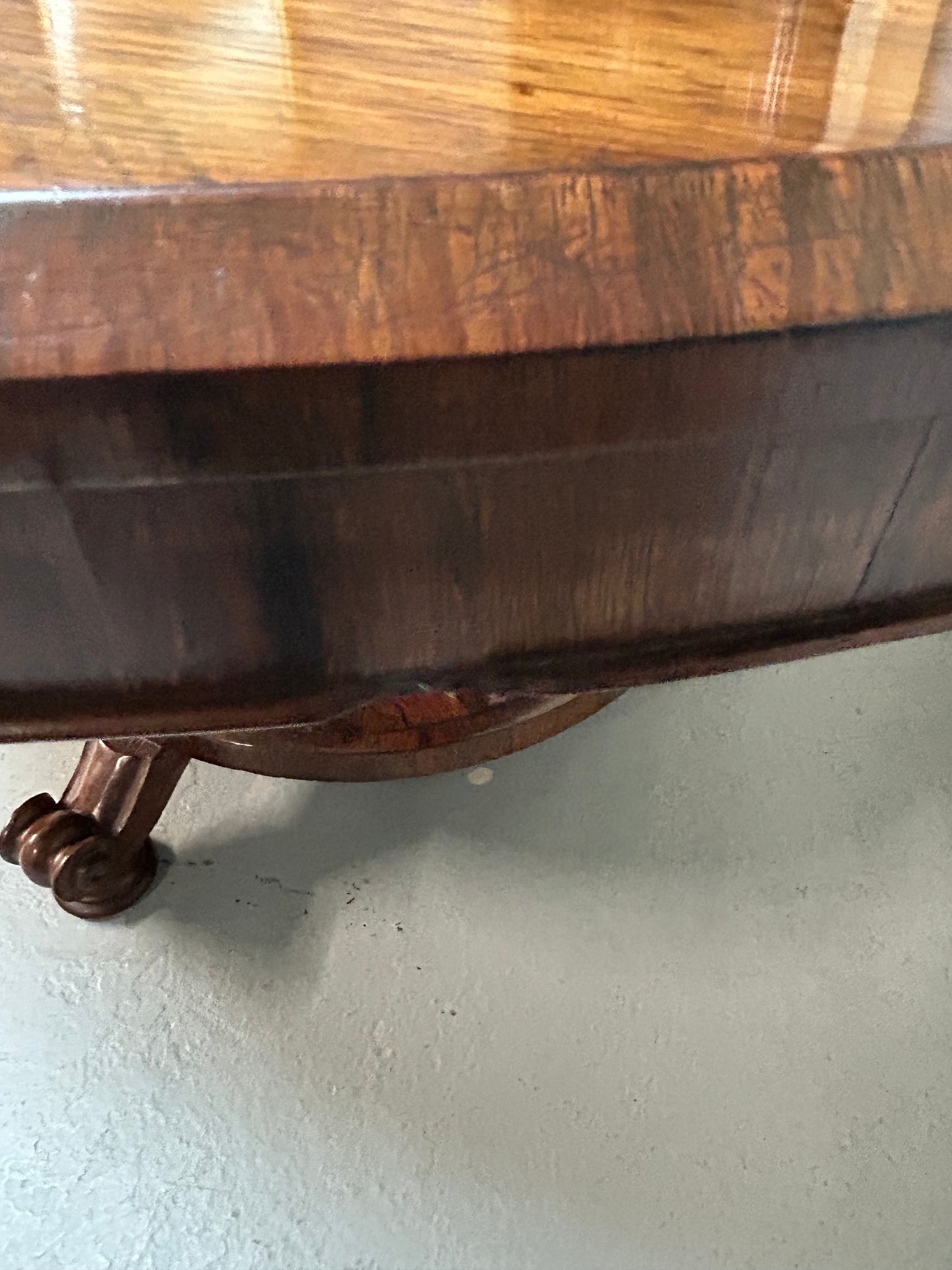 William IV Rosewood breakfast table