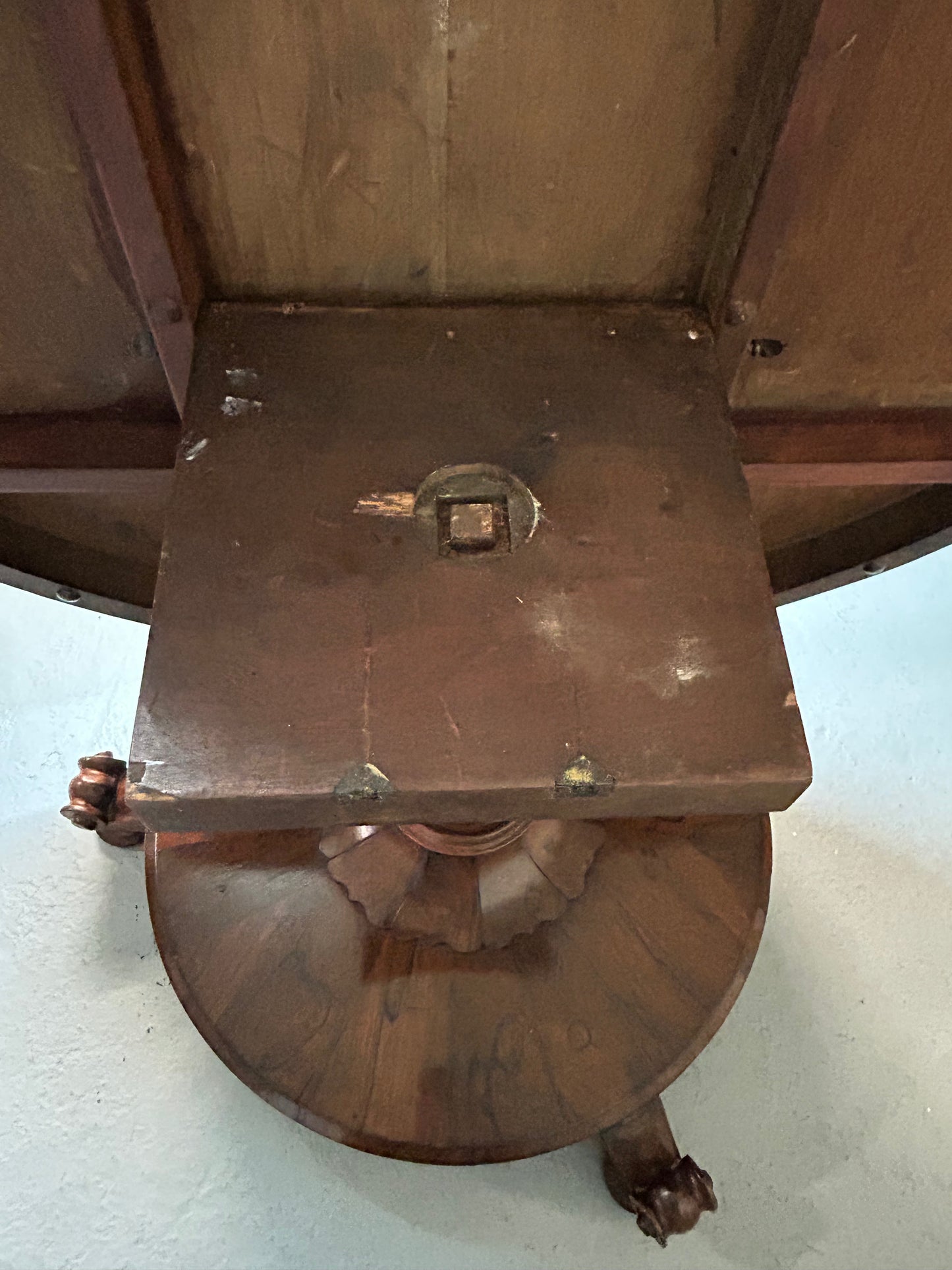 William IV Rosewood breakfast table