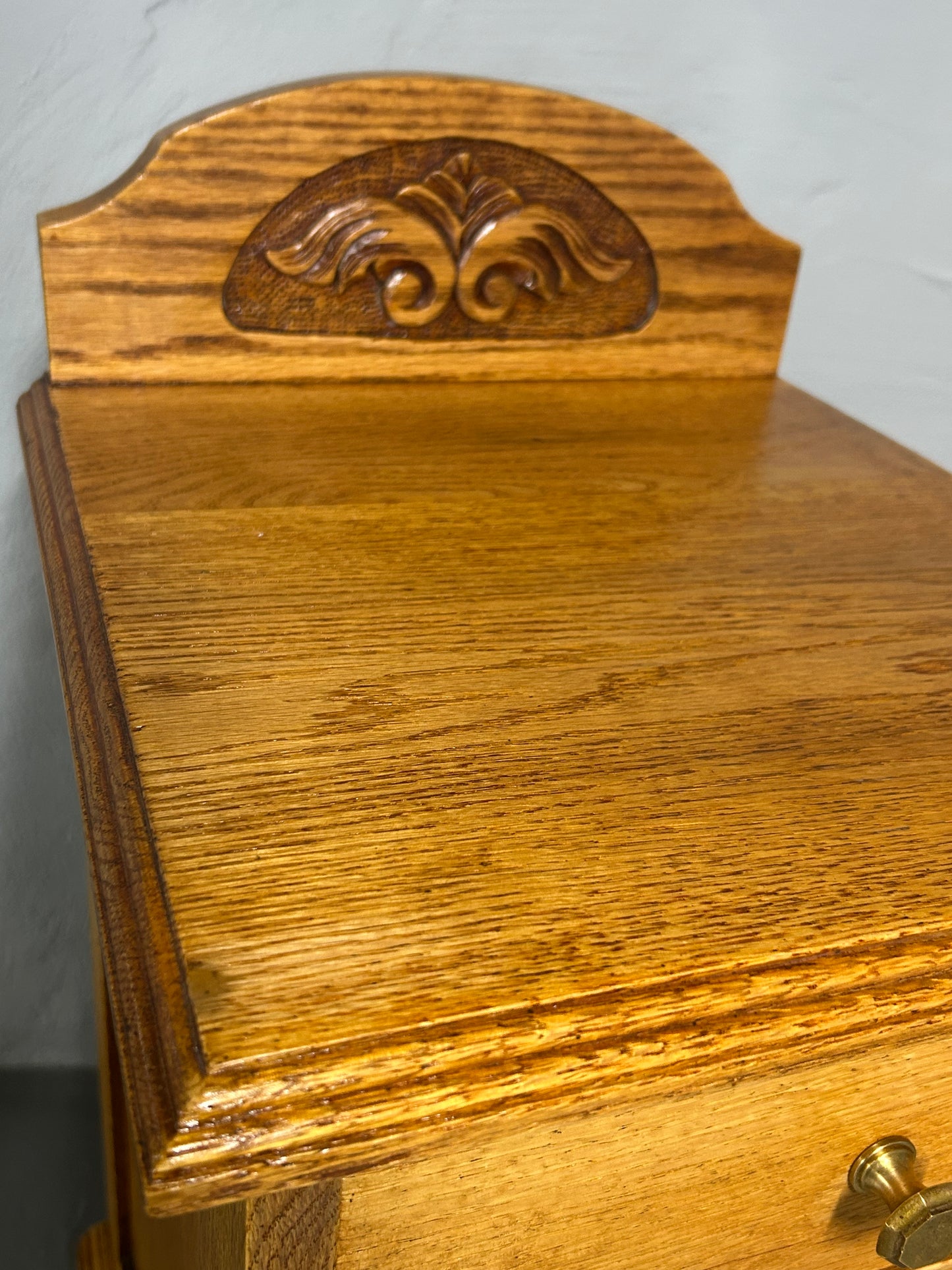 Pair of oak bedside cabinets